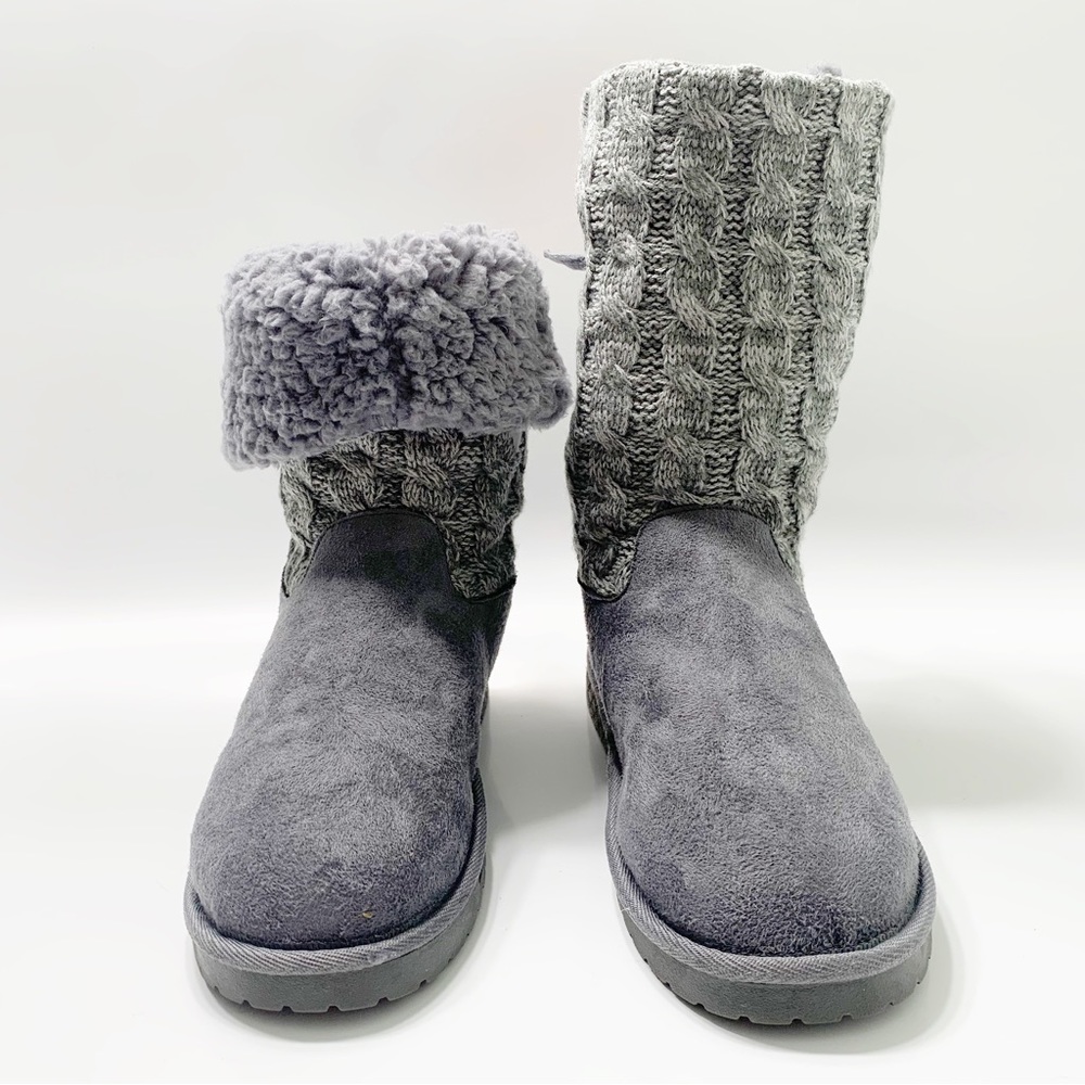 Muk Luks Fold Over Cable Knit Boots in Gray - Size 9